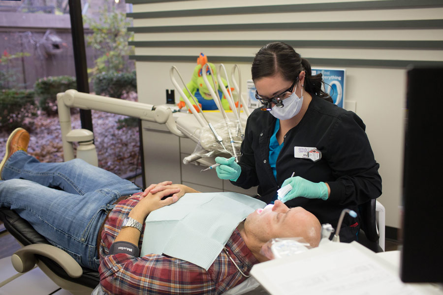 Arbis Rojas MD | Dentures, All-on-4 reg and Root Canals